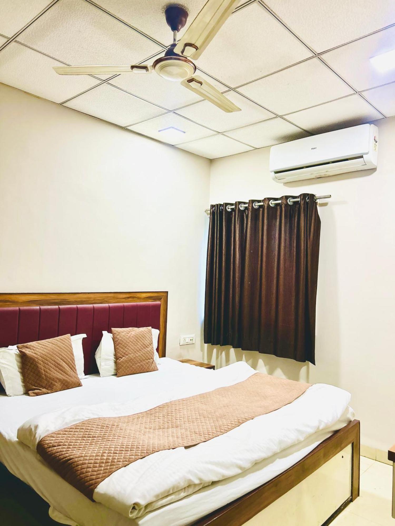 Jagtara Residency Indore Exterior foto