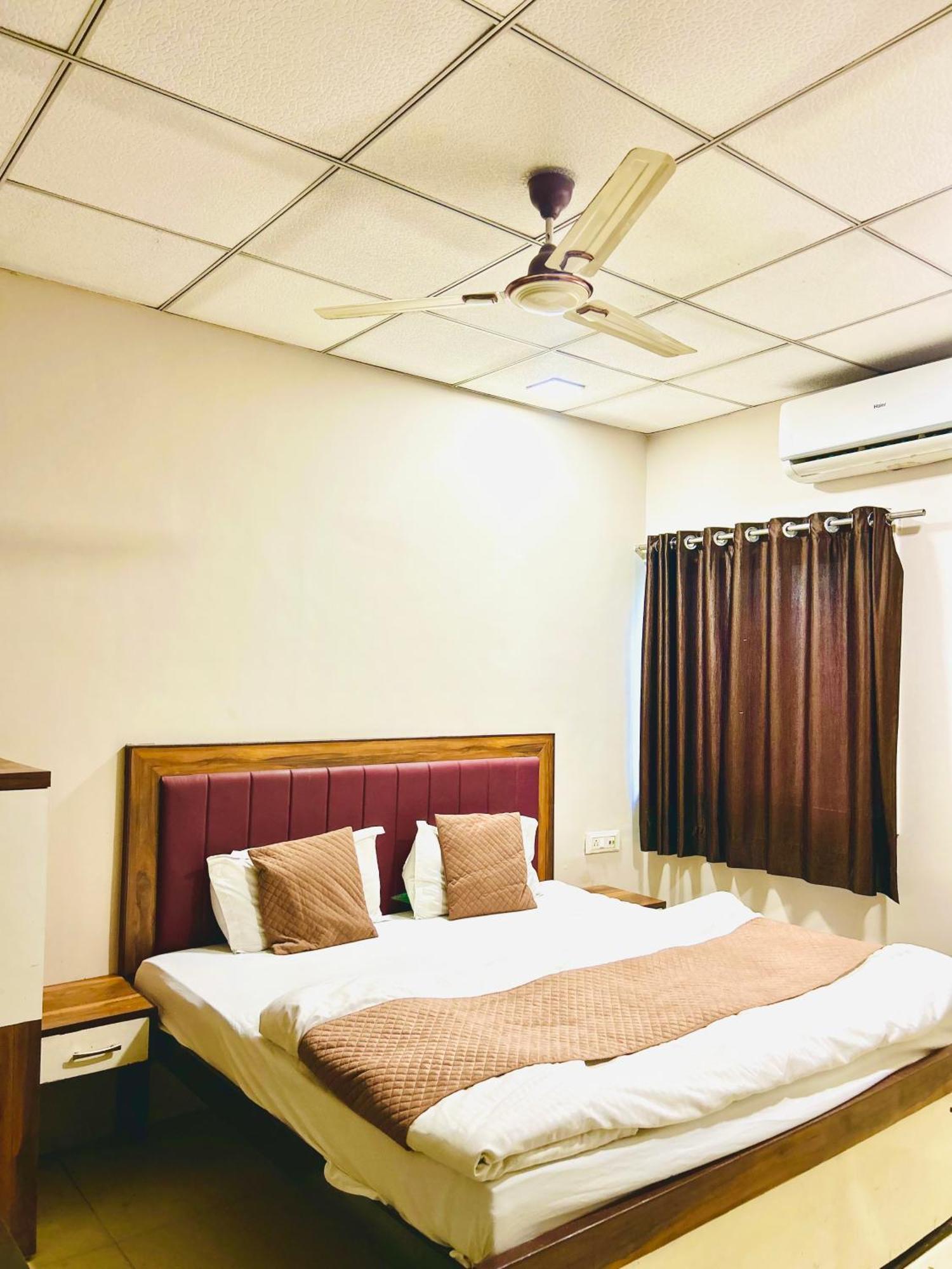 Jagtara Residency Indore Exterior foto
